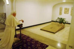 Image of The traditional Lenten retreat for the Pope and the Roman Curia will conclude Saturday. In the mean time, the Holy Father's public audiences will be suspended.