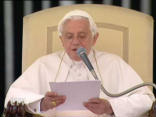 Image of Pope Benedict's gives his Angelus message 