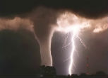 Image of A powerful storm system, which may bring historic levels of tornadoes, is set to travel across the southwestern and southeastern United States.